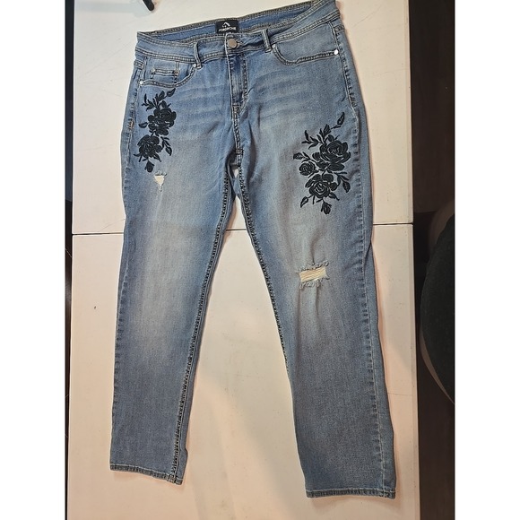 Jordache Boyfriend Jeans Distressed Embroidered Floral Mid Rise Size 14 - Picture 1 of 11